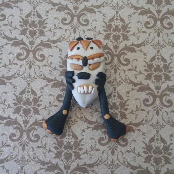 Jewelry - Mask Native Jewelry Brooch Pin